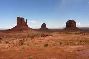monument valley<br>NIKON D200, 20 mm, 100 ISO,  1/350 sec,  f : 8 , Distance :  m